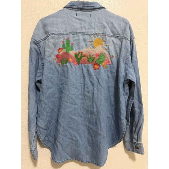 Billy T Womens Desert Embroidered Denim Shirt Blue Cotton Lyocell Cactus Sun M - Picture 8 of 12